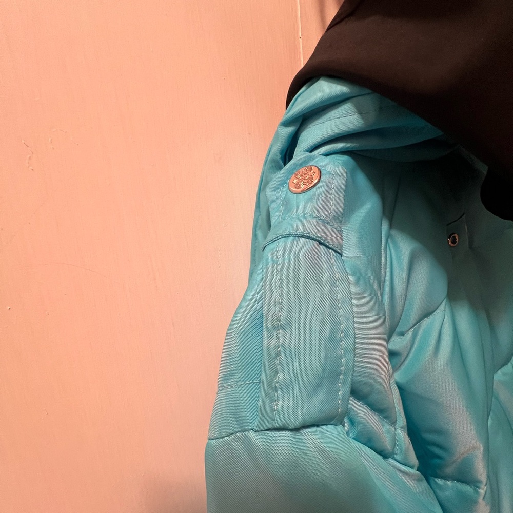 Eddie Bauer Petite Large Puffer Jacket with Crest & Neoprene Hood